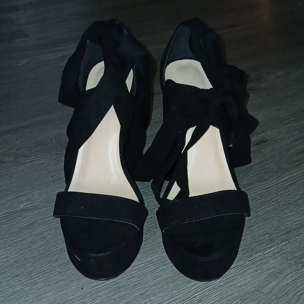 Wild Diva Lounge Black Lace-Up Faux Suede Platform Block Heels Sz 9 NWOT